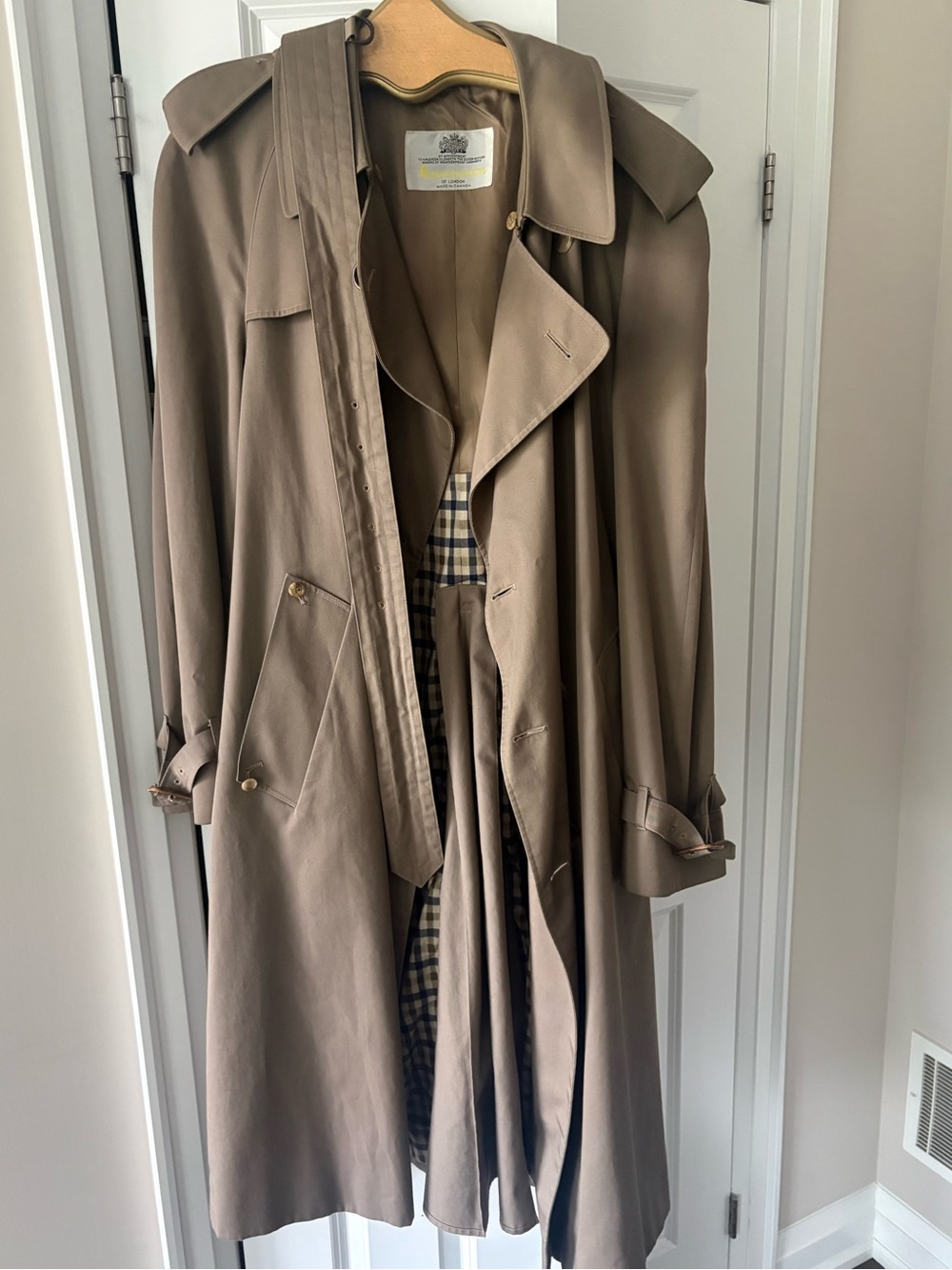 Vintage Aquascutum London Aqua 5 Trench Coat